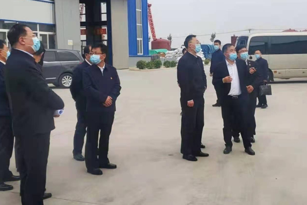 ����ʡί����ǡ�ʡ������һ��ʵ�ؿ�����ӯ���������