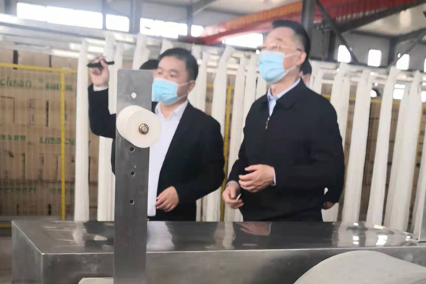 ����ʡί����ǡ�ʡ������һ��ʵ�ؿ�����ӯ���������